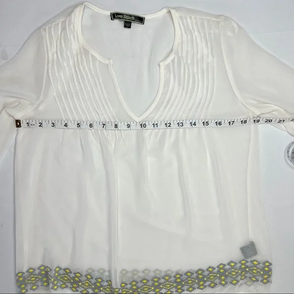 Love Stitch Sheer Embroidered Top Size Small - Picture 5 of 12